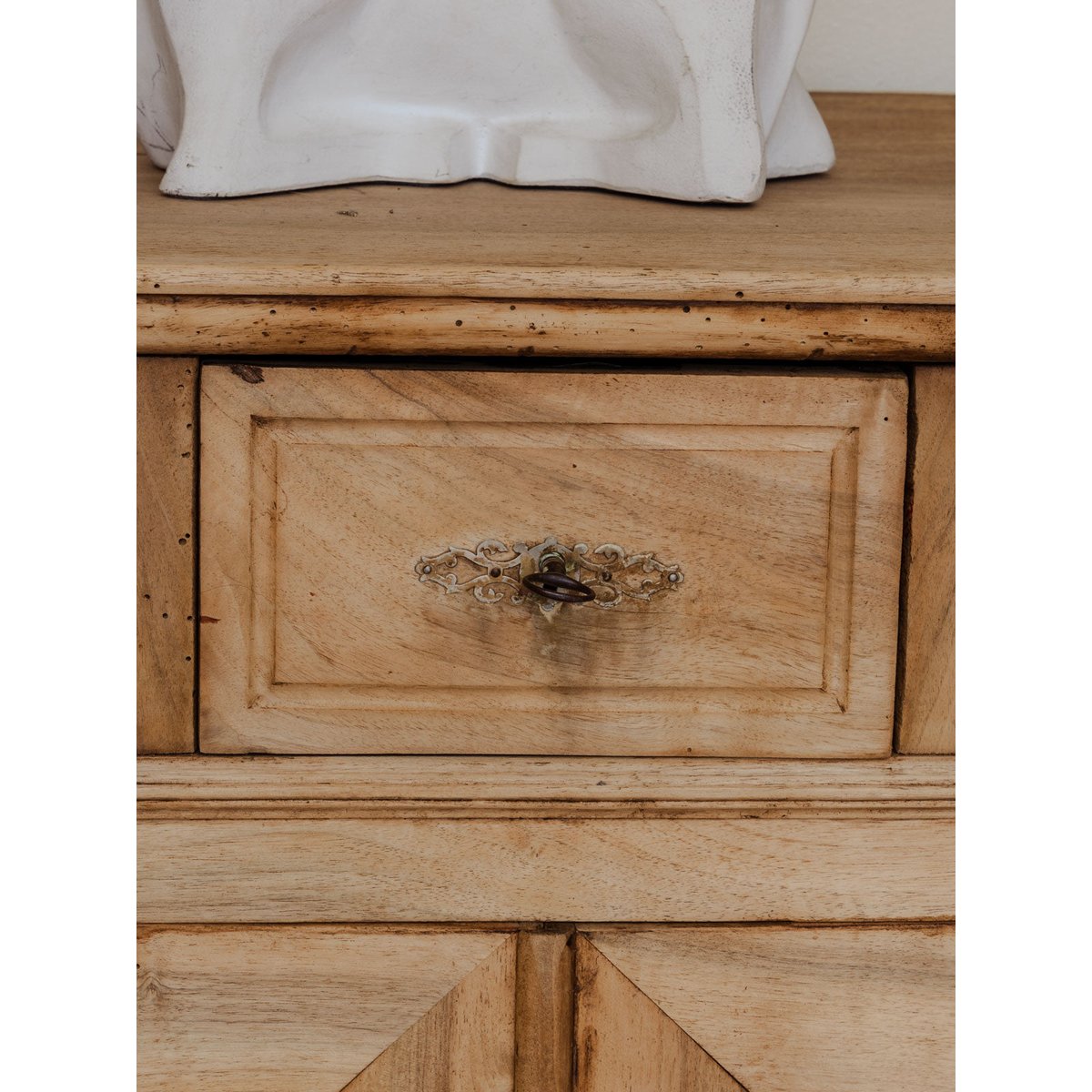 Buffet Louis-Philippe en bois Gilbert N°1574 - Bon état bois clair, DEBONGOUT
