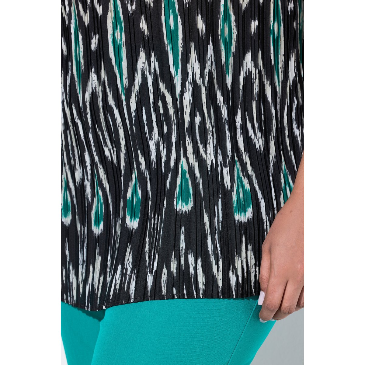 Blouse plissée sans manches, décolleté rond noir, ULLA POPKEN