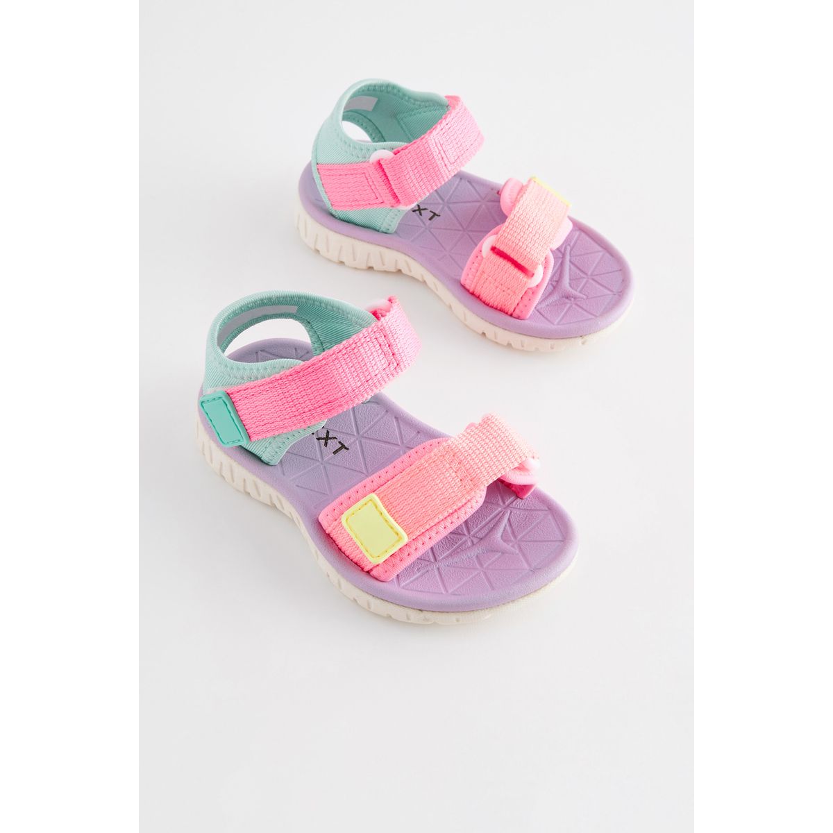 Sandales trekker confortables à scratch rose/violet, NEXT