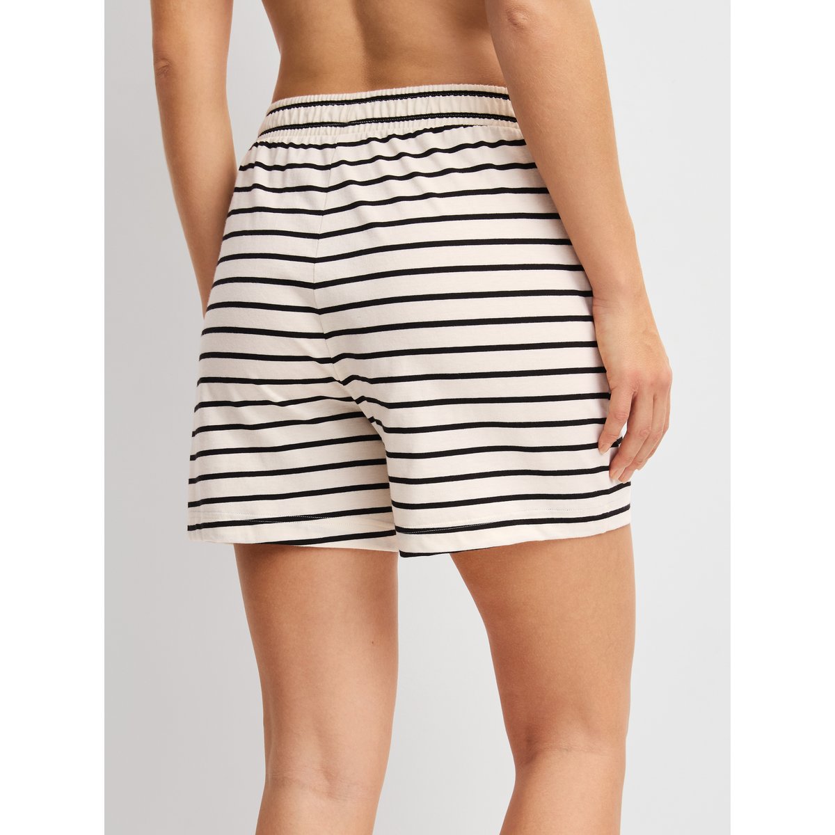 Short de pyjama Viscose FAVOURITES LAYERING crème de charme, CALIDA