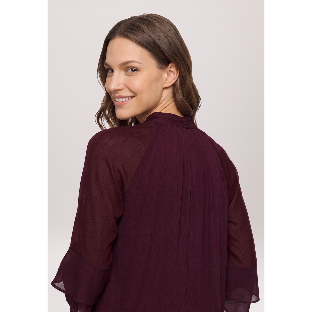 Robe de cocktail de style bohème strong aubergine, VERA MONT