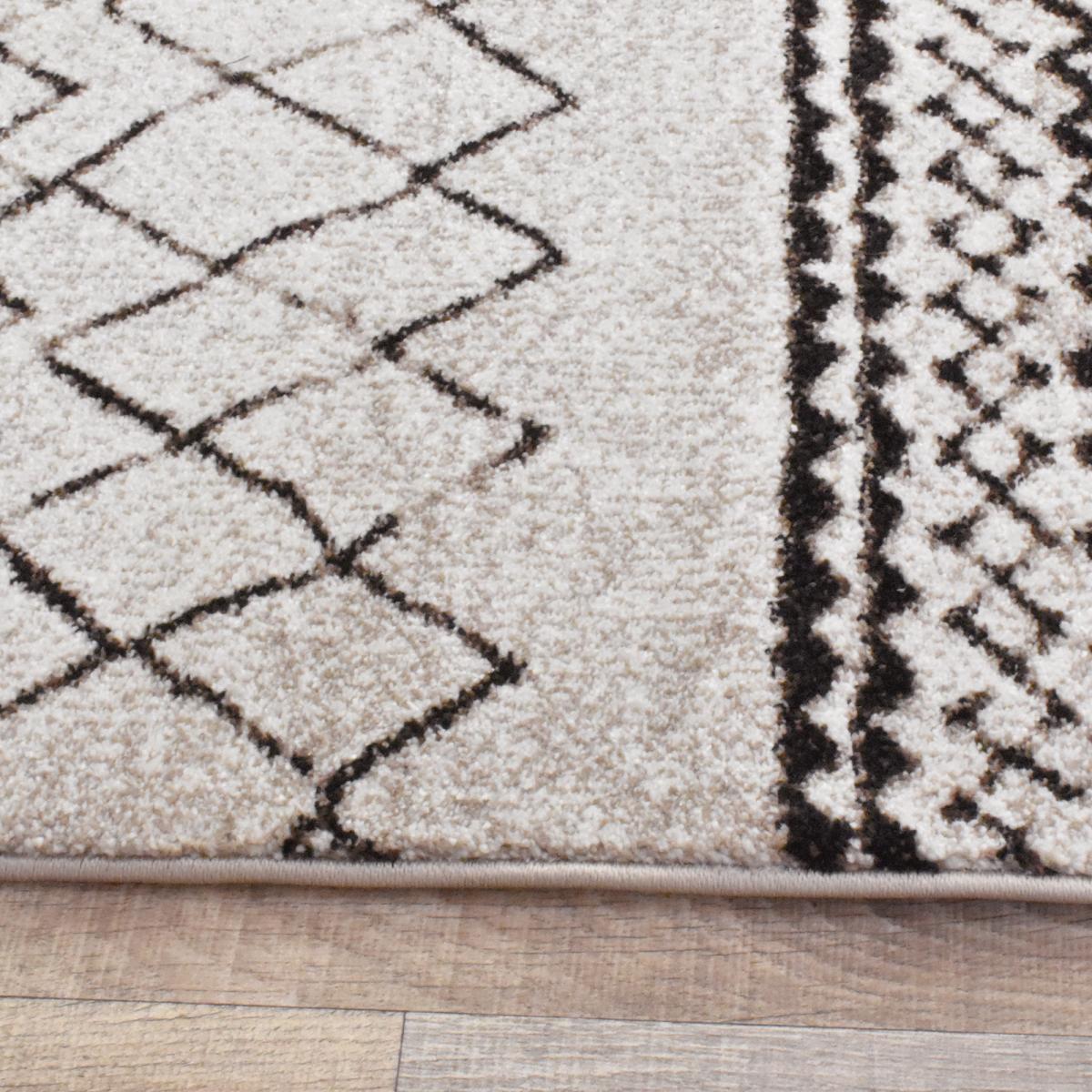 Tapis berbère tissé motifs tribaux LYN8 MABAL beige, noir, UN AMOUR DE TAPIS