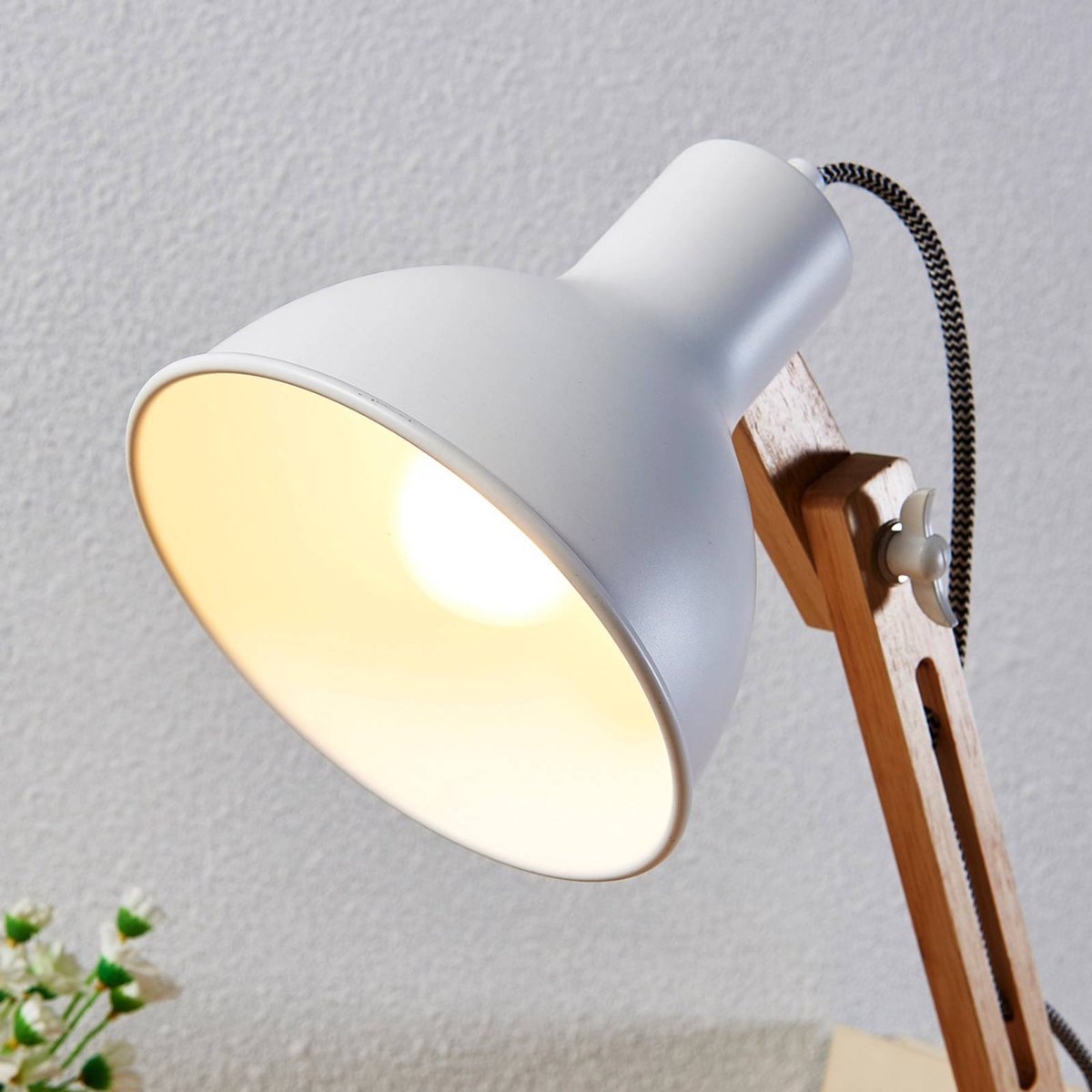 Lampe à poser en bois moderne, Shivanja blanc, frêne, LINDBY