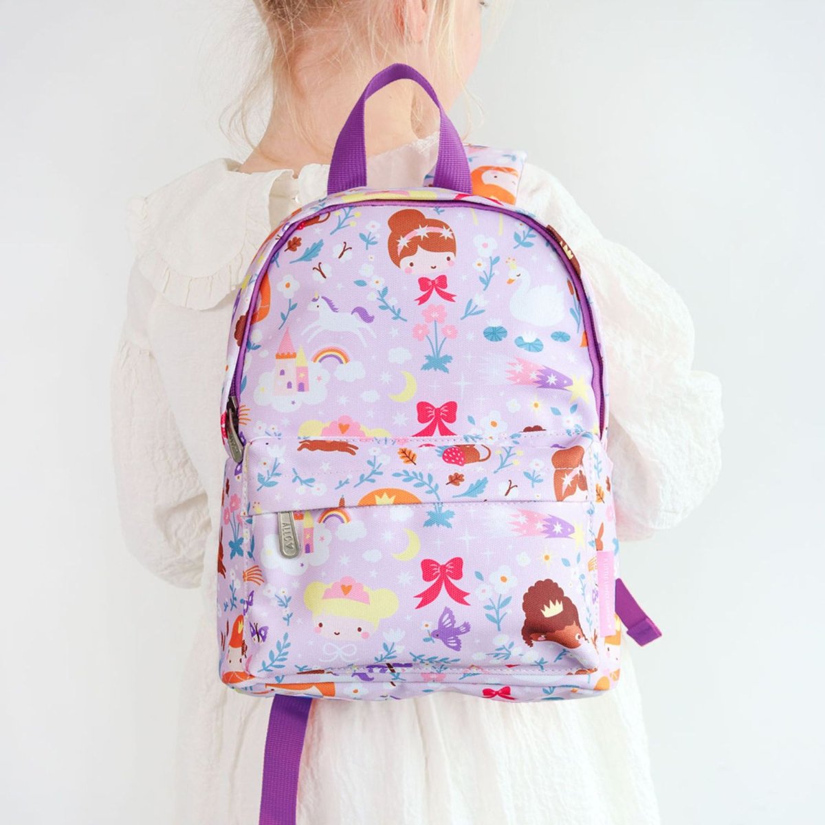 Petit sac à dos bébé violet princesses, A LITTLE LOVELY COMPANY