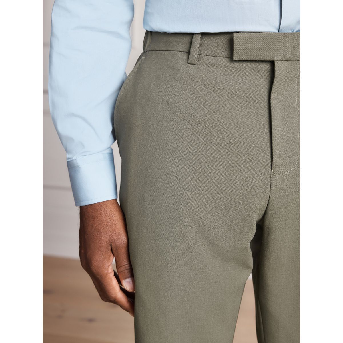 Pantalon de costume près du corps en laine signature vert sauge, NEXT