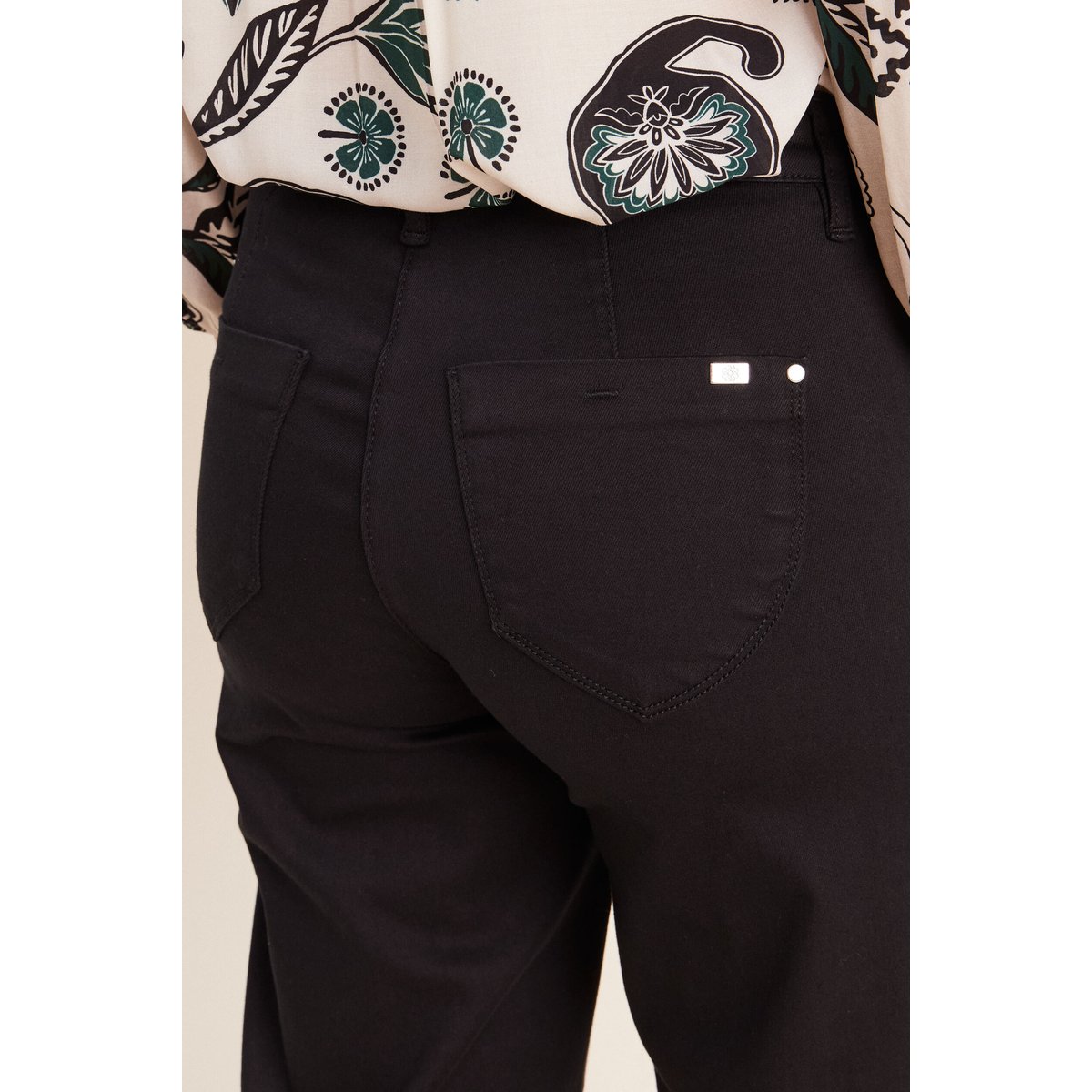 Pantalon magique l'unique noir, BREAL