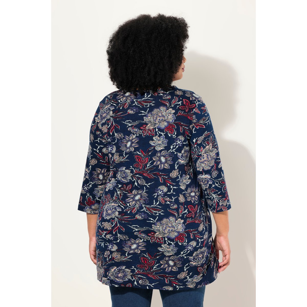 T-shirt long à fleurs. Col tunisien marine, ULLA POPKEN