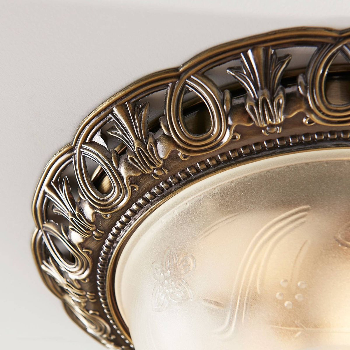 Plafonnier en verre antique, Anni clair, gravé, laiton ancien, LINDBY