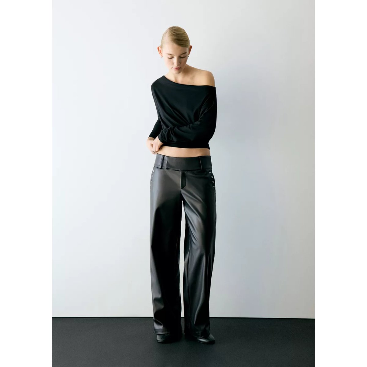 Pantalon effet cuir à œillets noir, MANGO TEEN