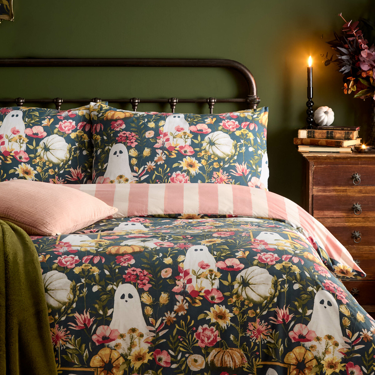 Bootanical Printed Reversible Duvet Cover and Pillowcase Set multi-coloured, FURN.
