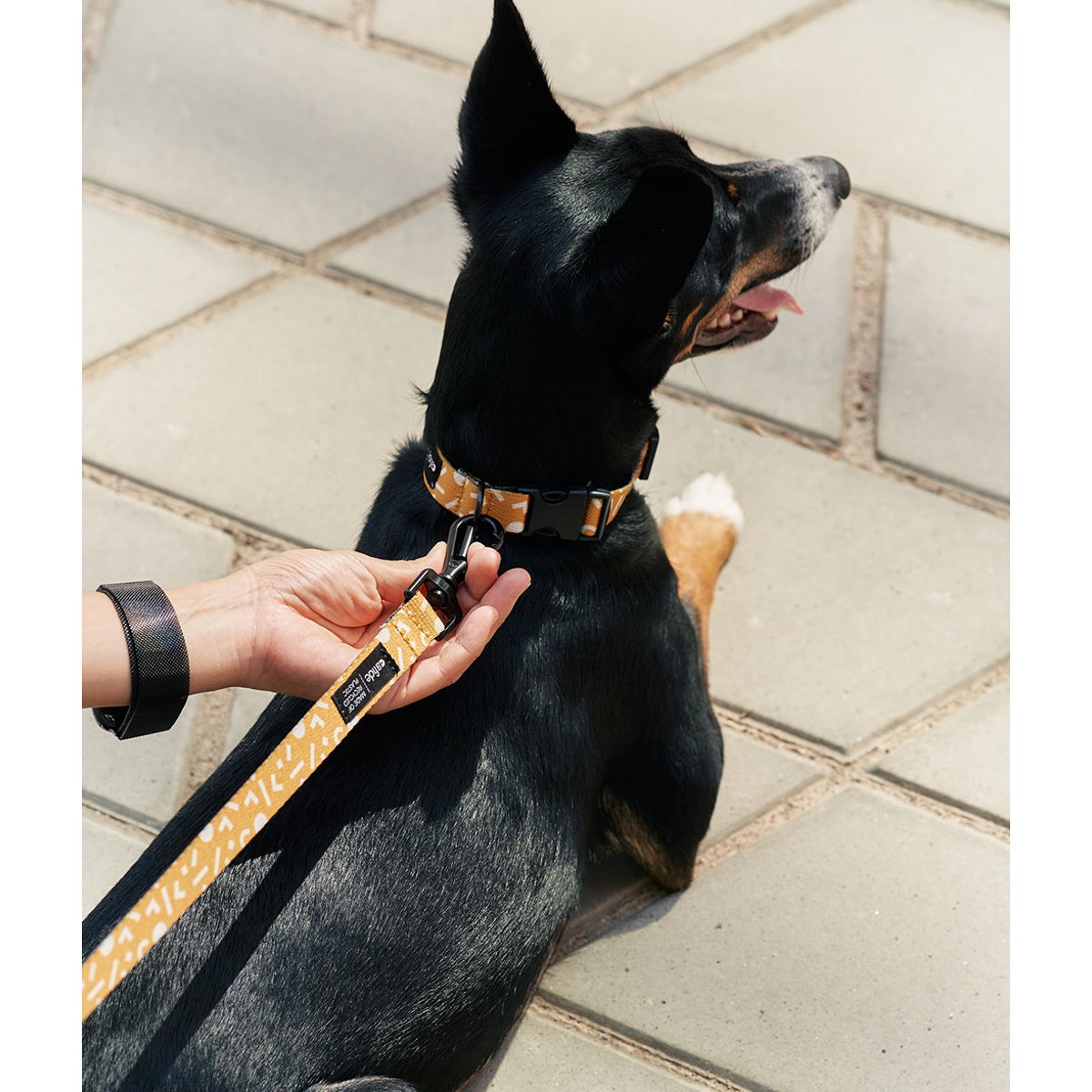 Collier PET recyclé design memphis, JUNO jaune moutarde, CAFIDE