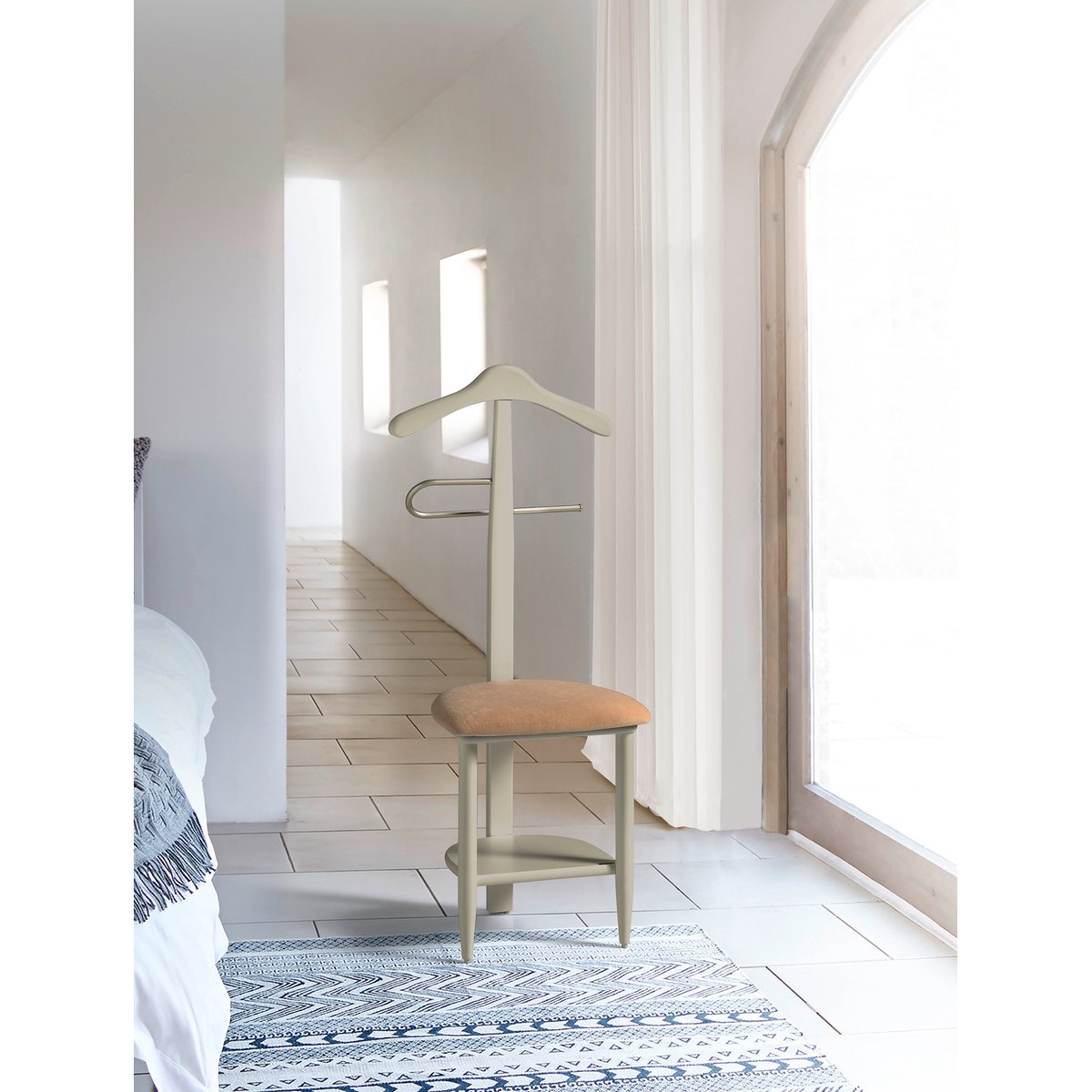 Valet de nuit en hêtre massif, SEDIE taupe, HERDASA