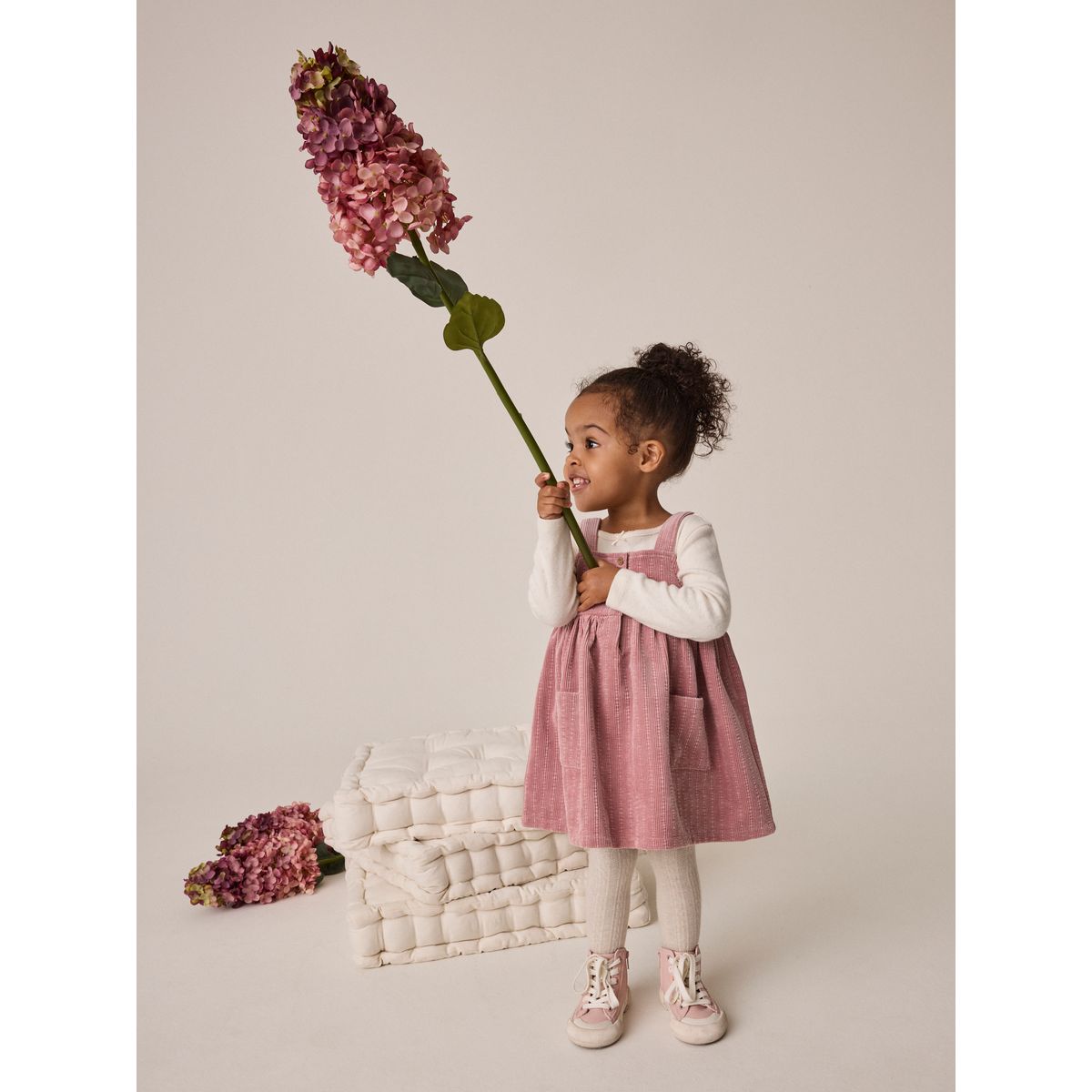 Robe chasuble sans manches en velours côtelé rose pastel, NEXT