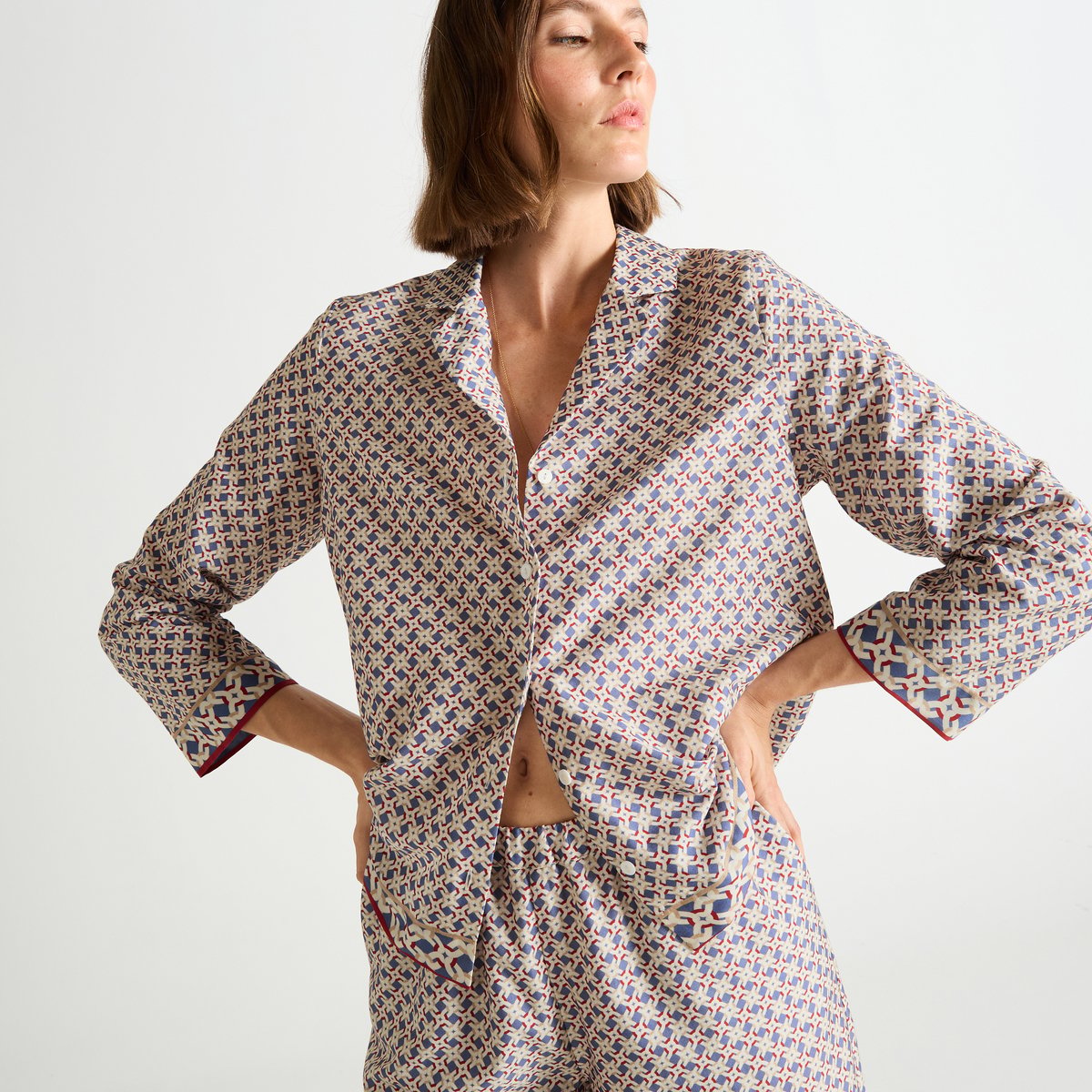 Pyjama col tailleur en satin MARINA bleu, LAURENCE TAVERNIER