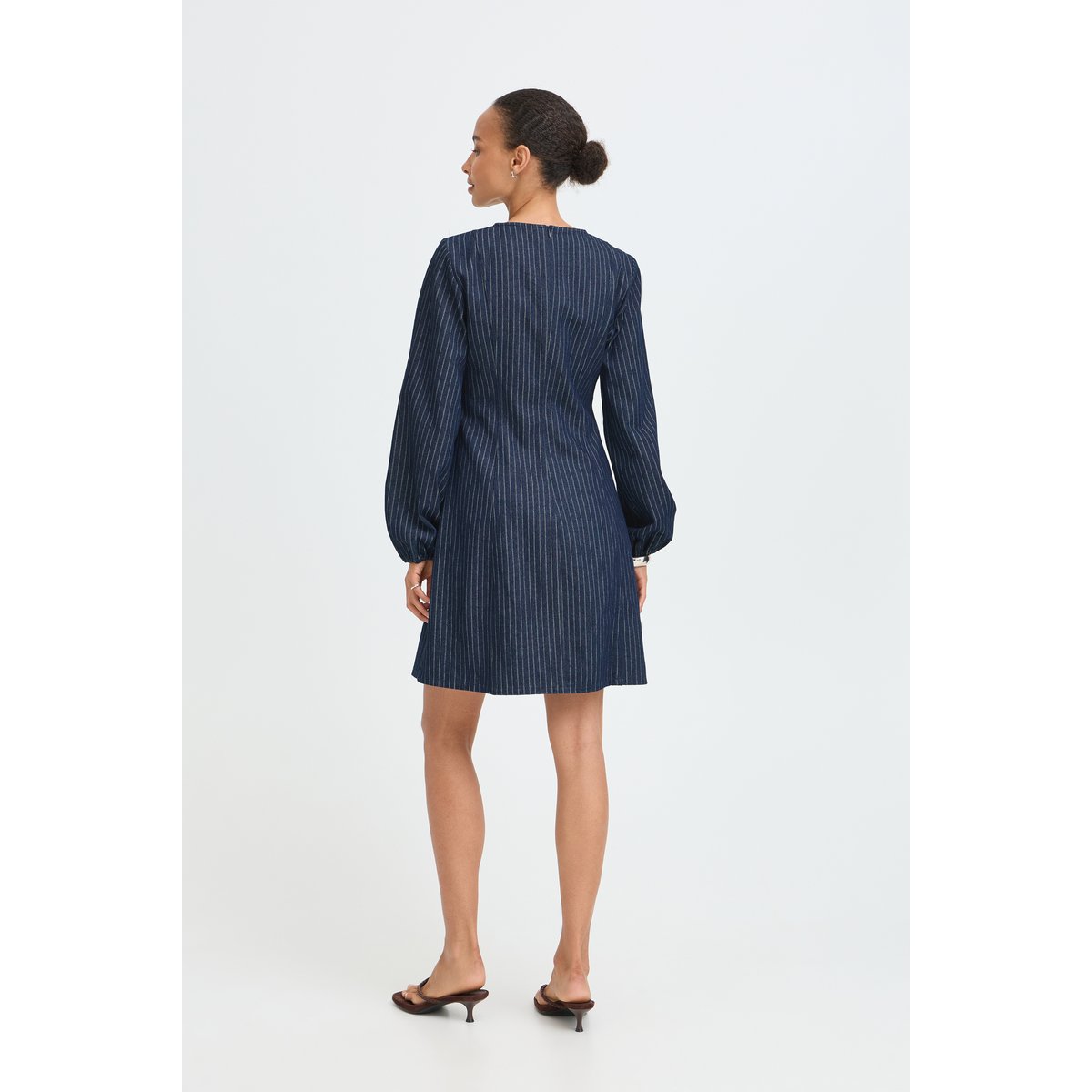 Robe en jean bleu denim stripe, B.YOUNG