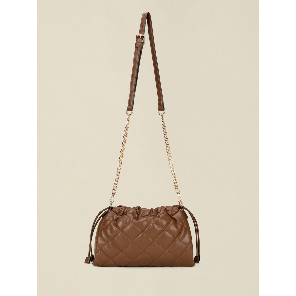Sac matelassé avec cordon de serrage et charm marron, OLTRE