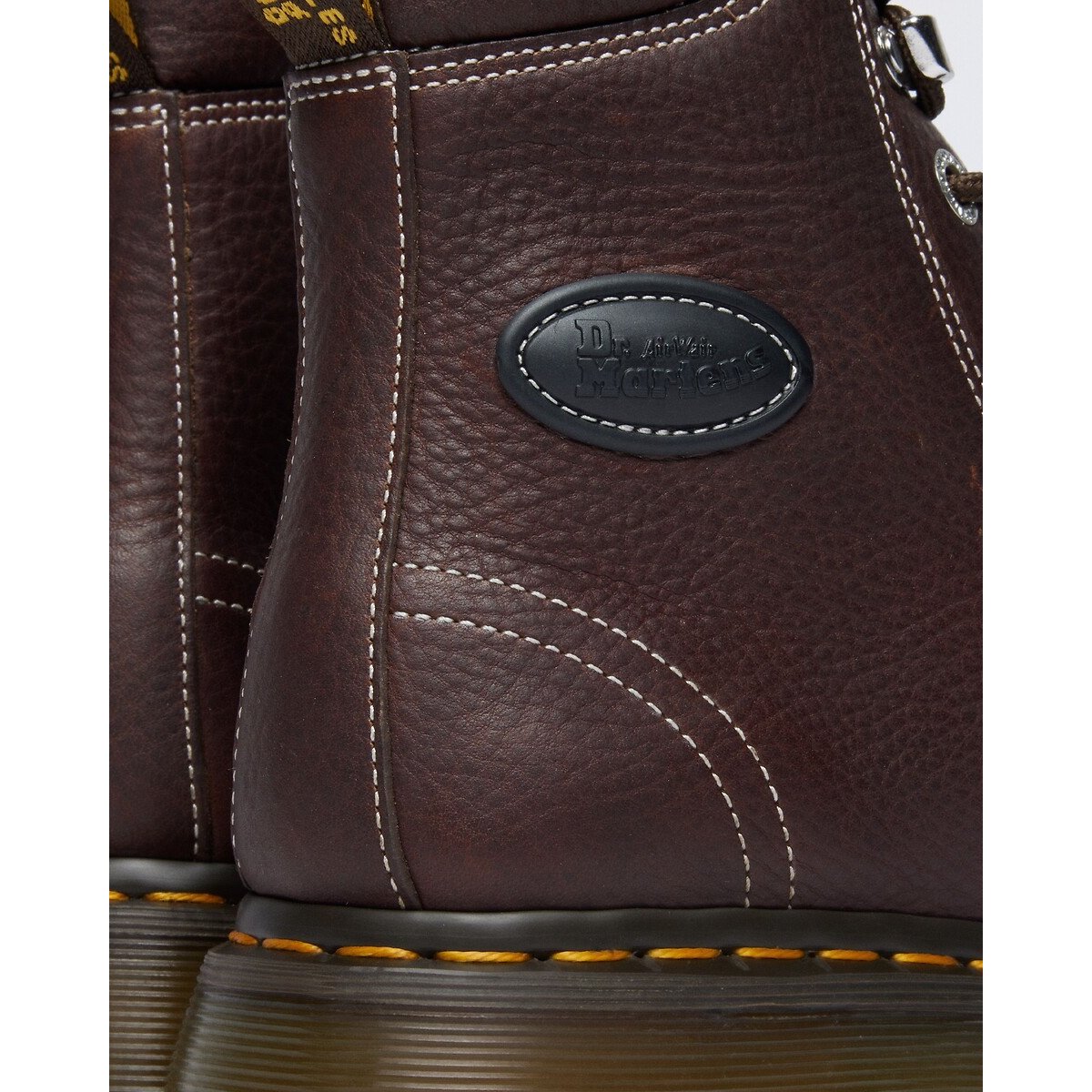 Stivaletti Buzz stringati in pelle Grizzly marrone scuro, DR. MARTENS