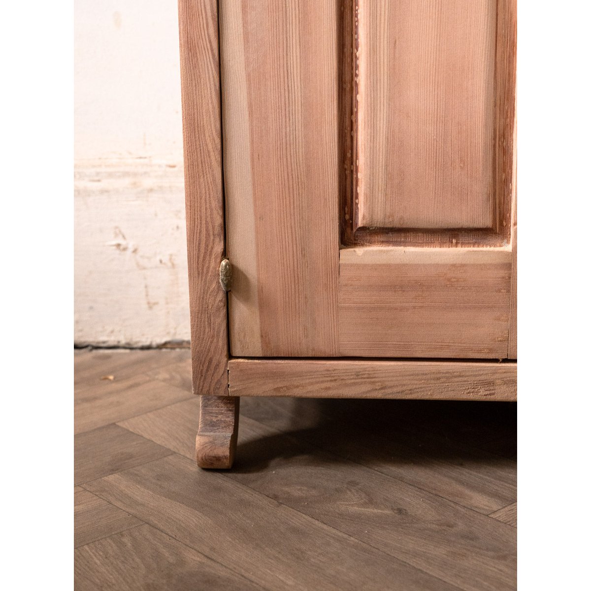 Petit buffet en bois Gilbert N°1746 - Bon état bois clair, DEBONGOUT