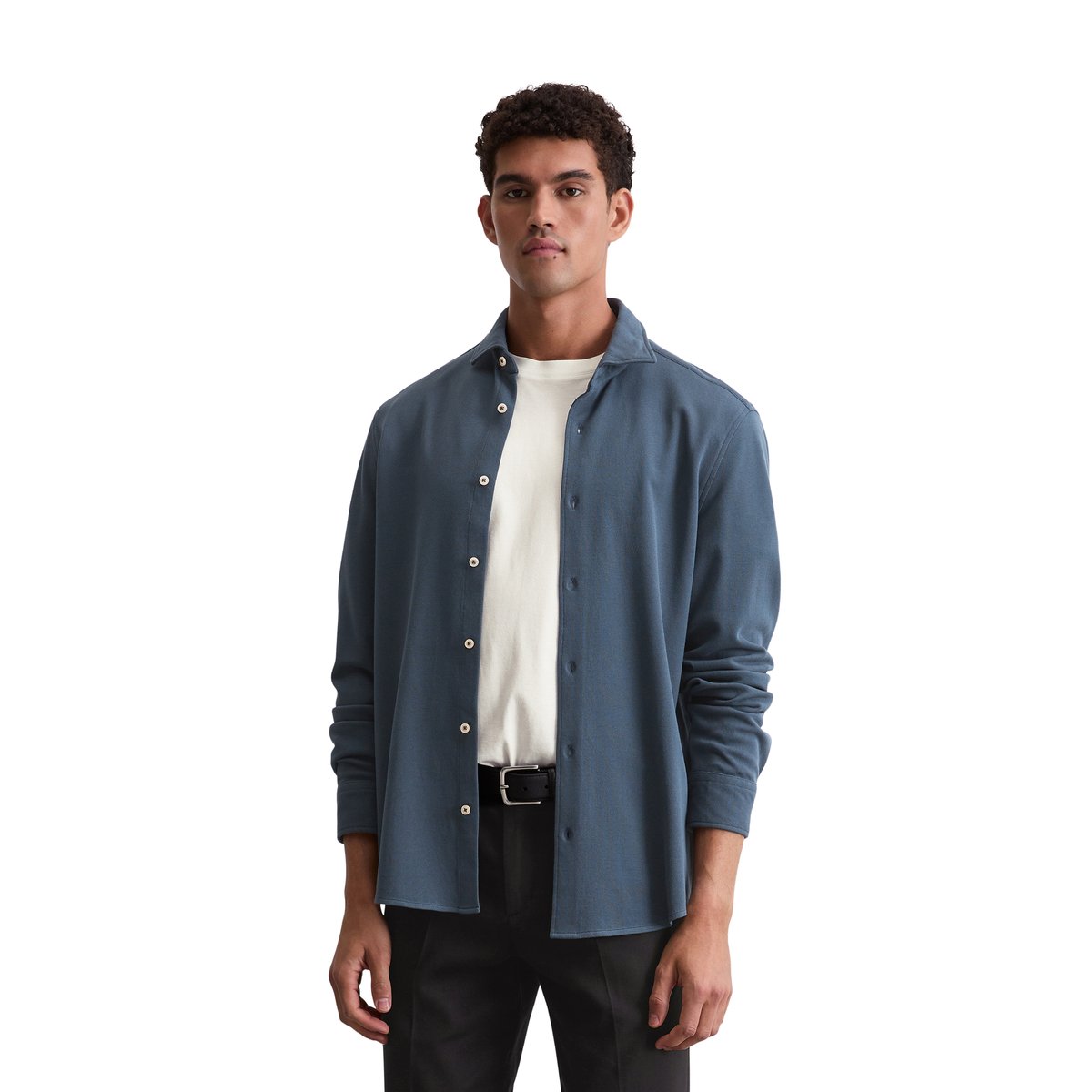 Chemise shaped en piqué de coton bio bleu foncé, MARC O'POLO