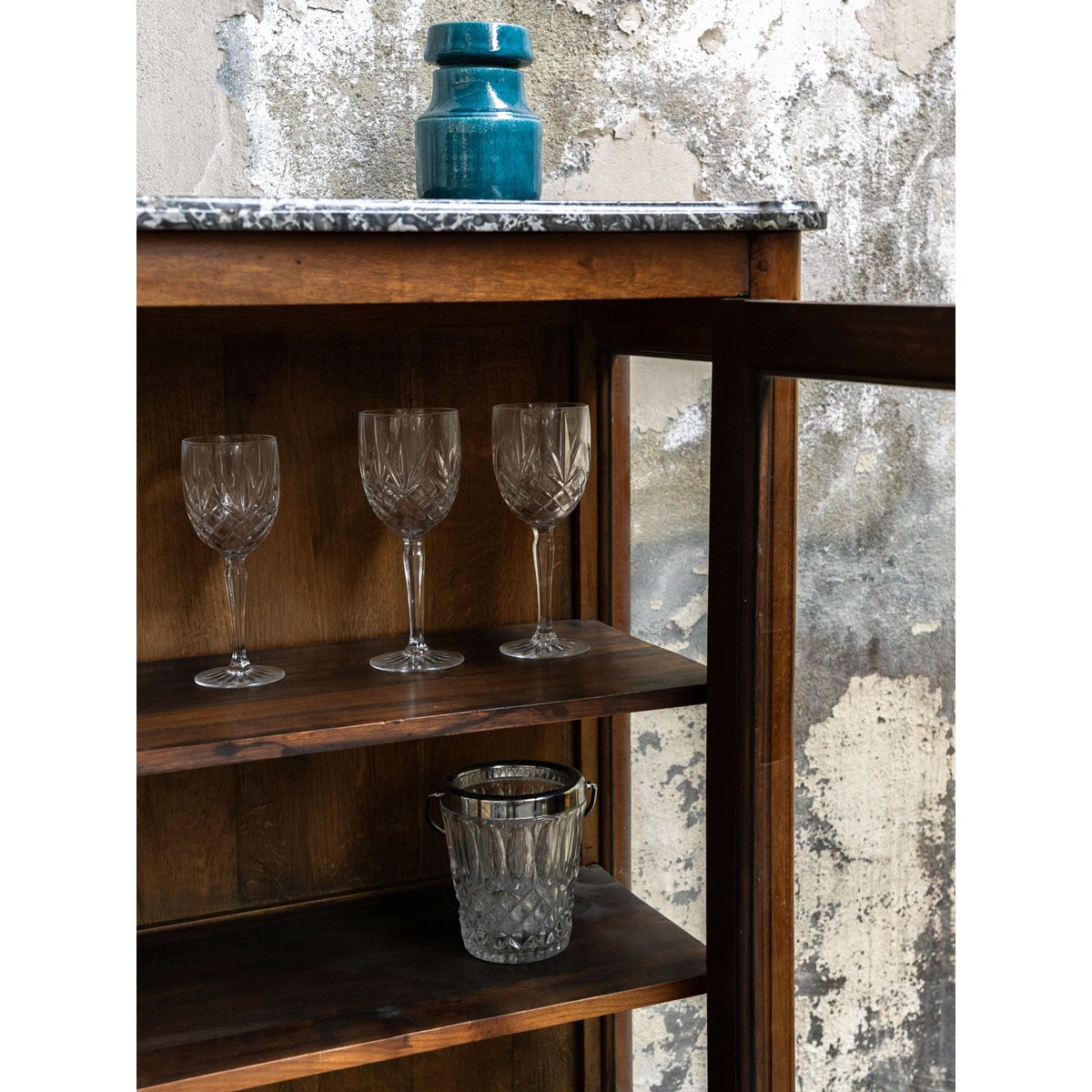 Vitrine en marbre Victoria N°1255 - Bon état bois foncé, DEBONGOUT