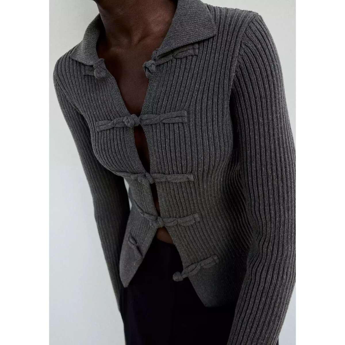 Gilet côtelé à brandebourgs gris, MANGO
