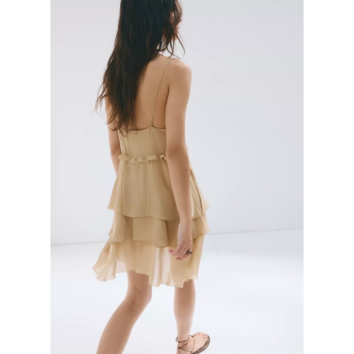 Robe à volants détail perles beige, MANGO