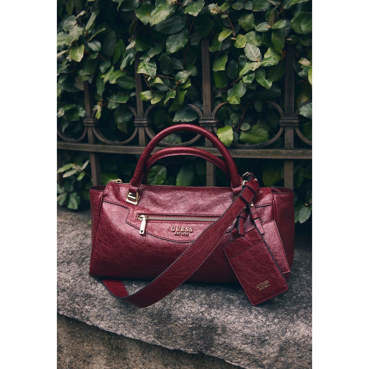 Sac Antonia rouge, GUESS