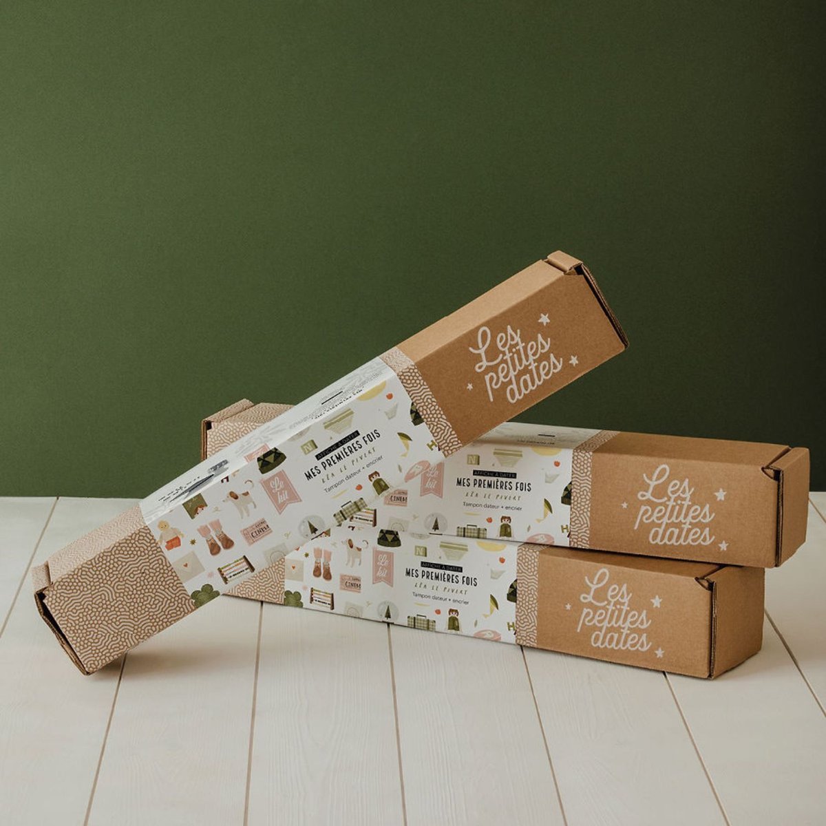 Affiche Mes Premières Fois beige, vert, LES PETITES DATES 