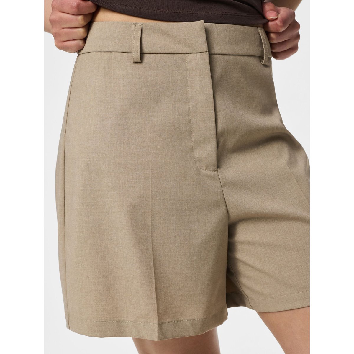 Short greige, PIECES
