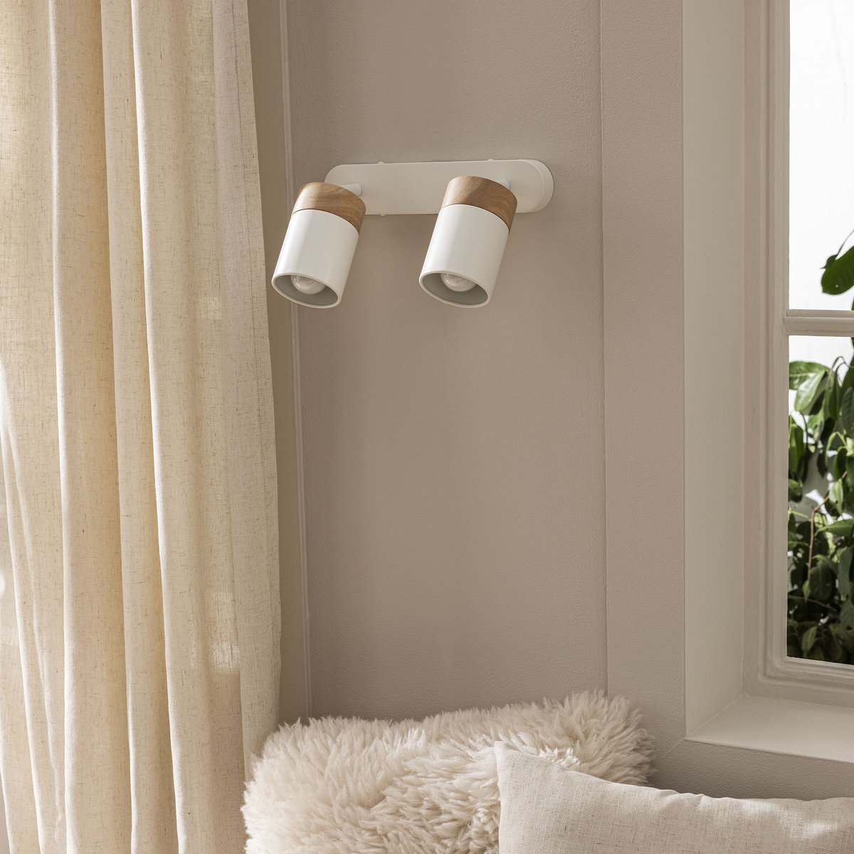 Spot en fer et PVC, TYANNA blanc, INSPIRE