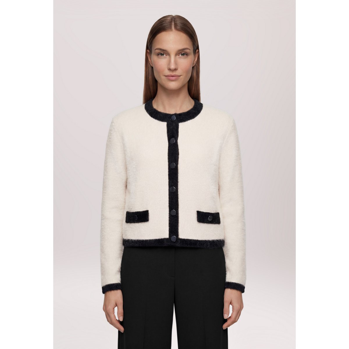 Cardigan en grosse maille à patte de boutonnage patch beige/black, BETTY BARCLAY