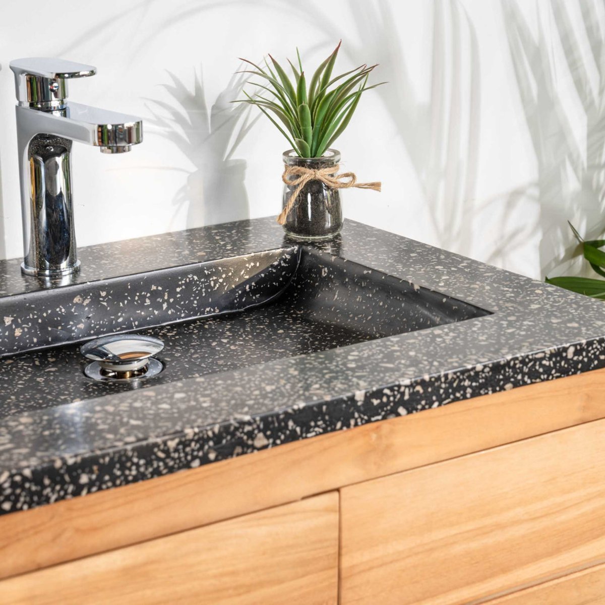 Meuble salle de bain en teck et terrazzo noir Ananta 60cm noir, WANDA COLLECTION