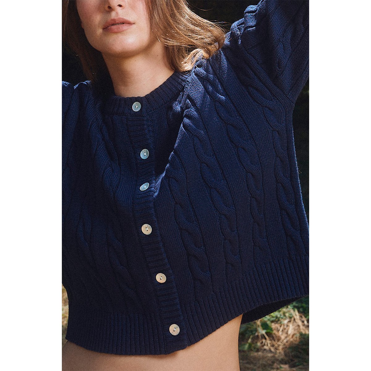 Cardigan en maille tressée navy blue, MOLLY BRACKEN