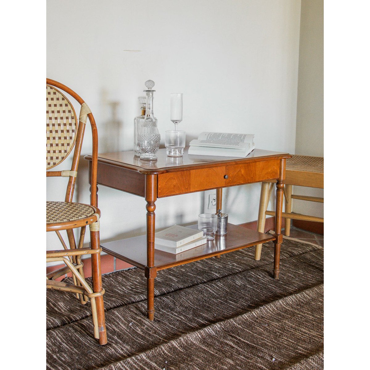 Table d'appoint en bois Francine N°363 - Bon état bois, DEBONGOUT