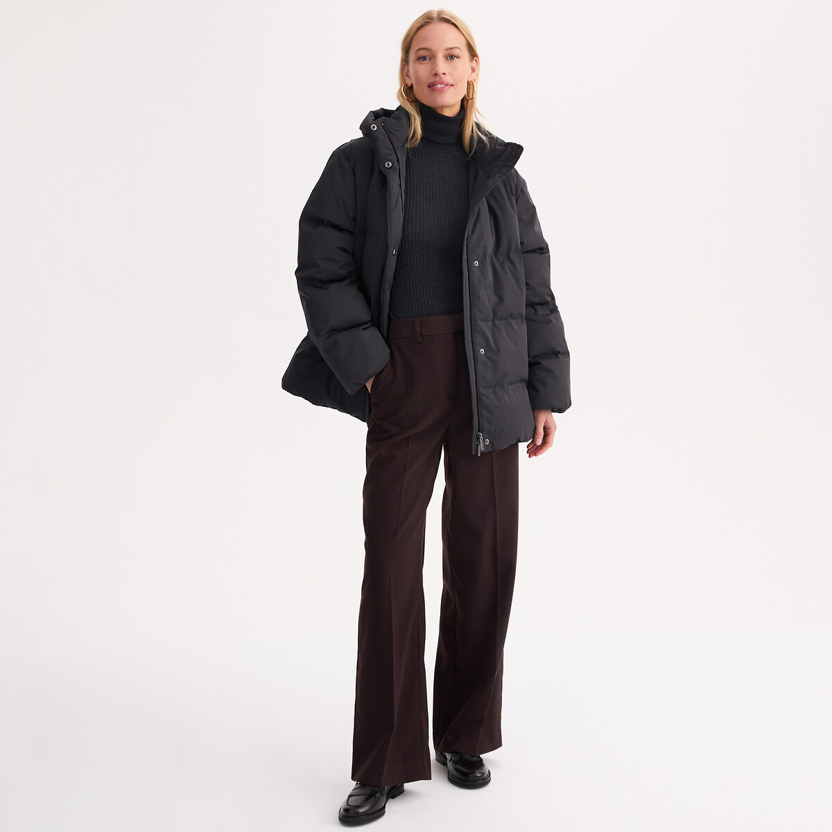Doudoune courte matelassée, à capuche, rembourrage duvet et plumes, plein hiver noir, ANNE WEYBURN