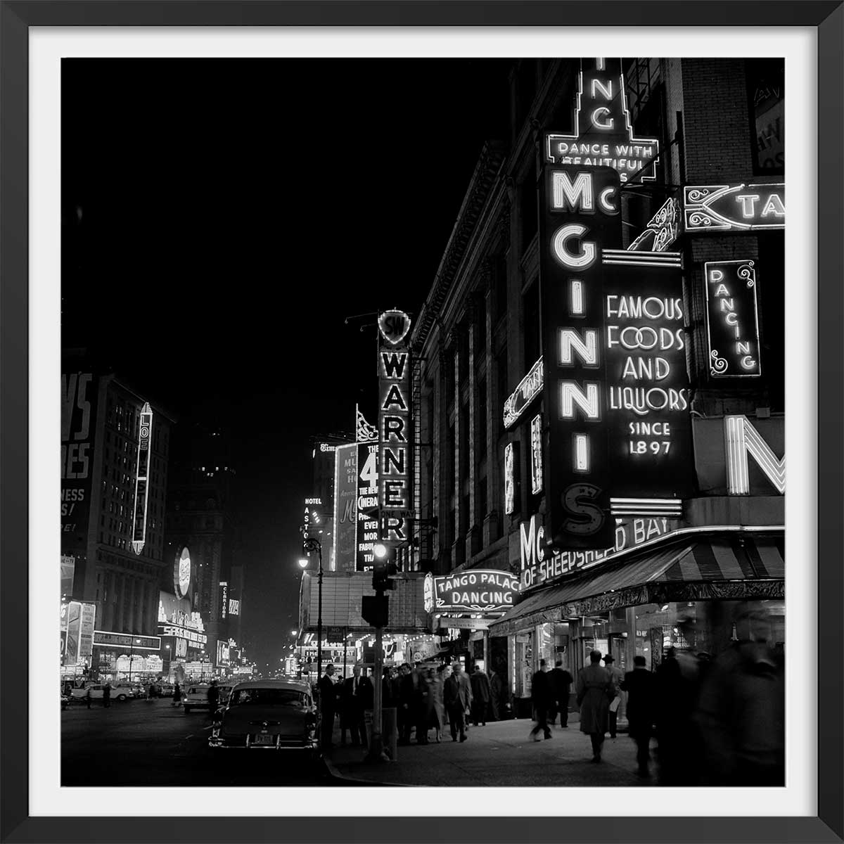 Affiche New York - Broadway, Photo de 1960 par Paul Amasy affiche + cadre en bois - noir, HEXOA