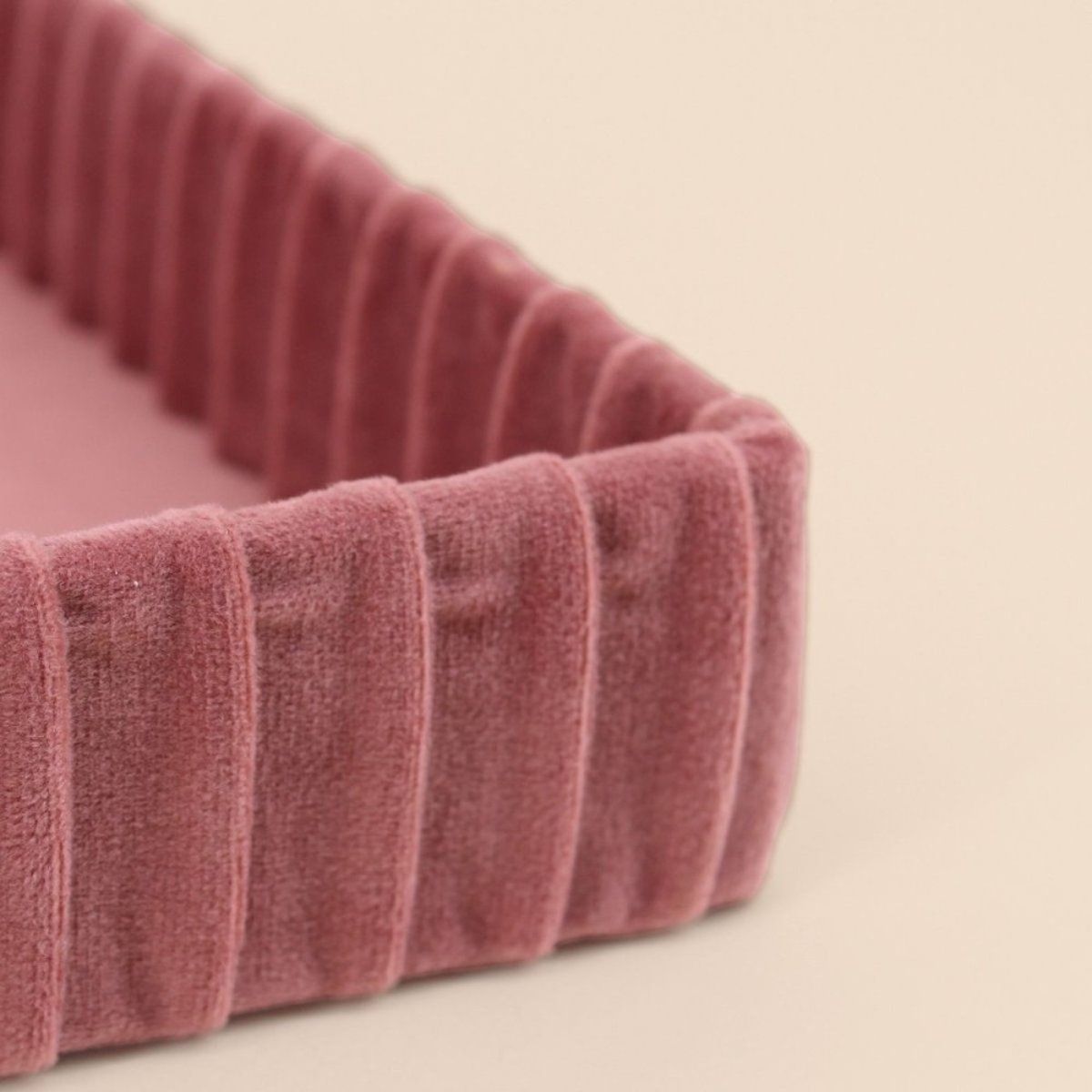 Set de 2 plateaux à bijoux en velours plissé rose, ORNAMI