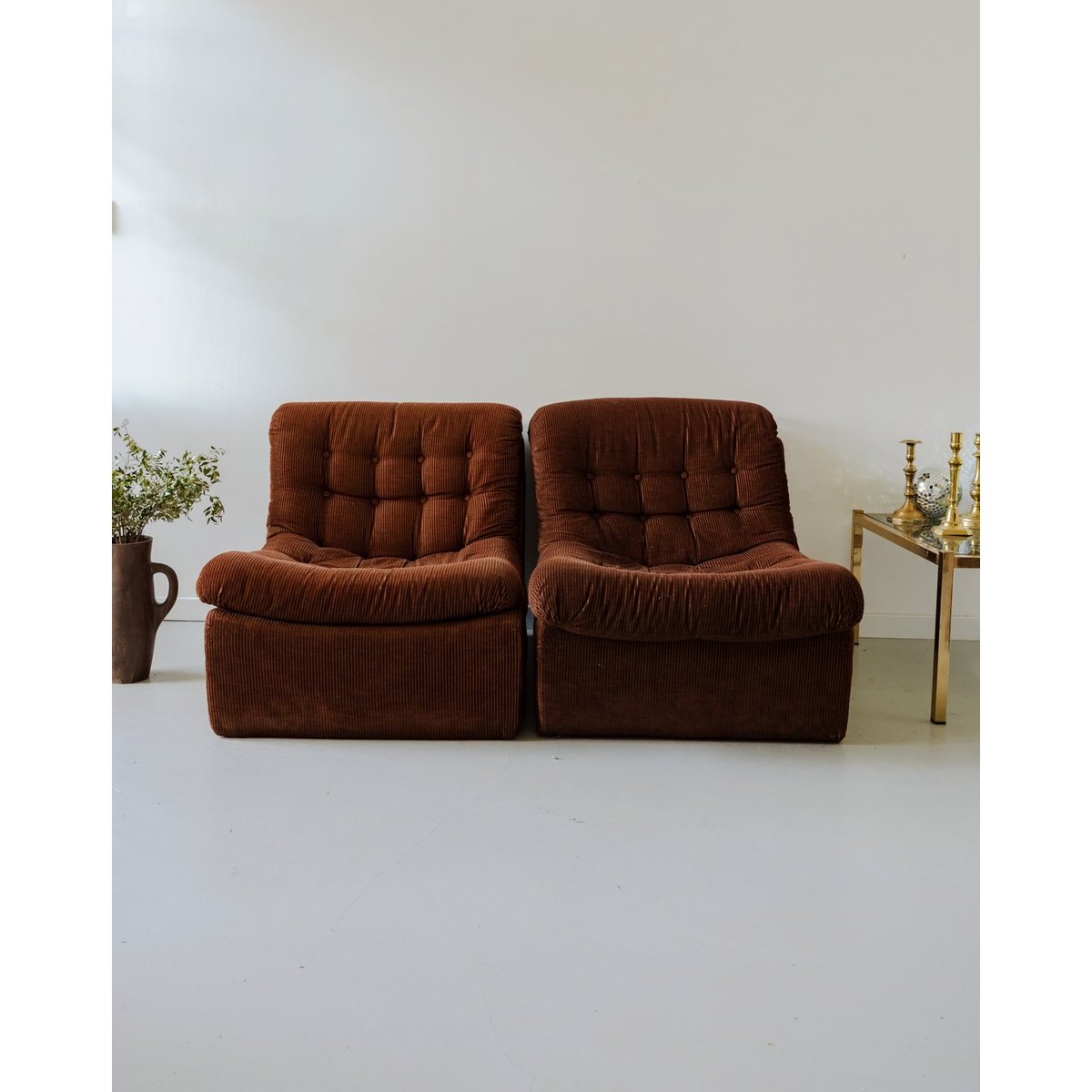 Paire de fauteuils en velours côtelé marron Jakob N°1288 - Bon état marron, DEBONGOUT