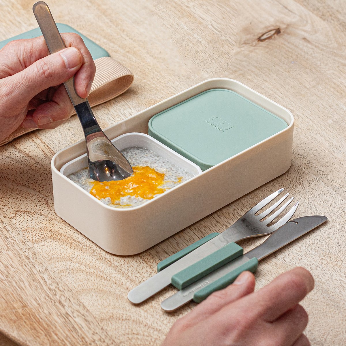 Set repas lunch box 2 étages 1L avec accessoires vert leaves, MONBENTO
