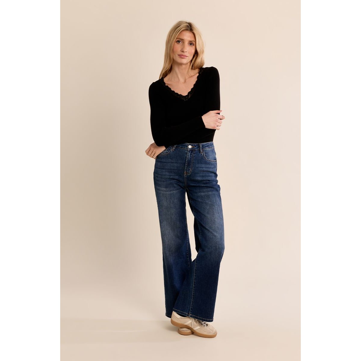 Top manches longues, col V en dentelle noir, MOLLY BRACKEN