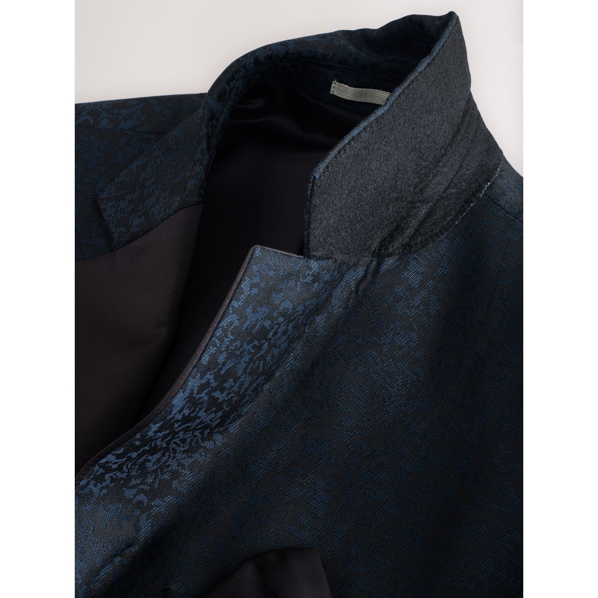 Veste de smoking slim en jacquard à motif bleu marine, NEXT