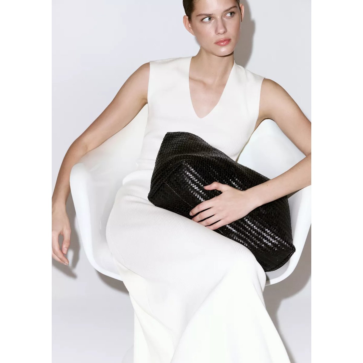 Robe en maille col V blanc, MANGO