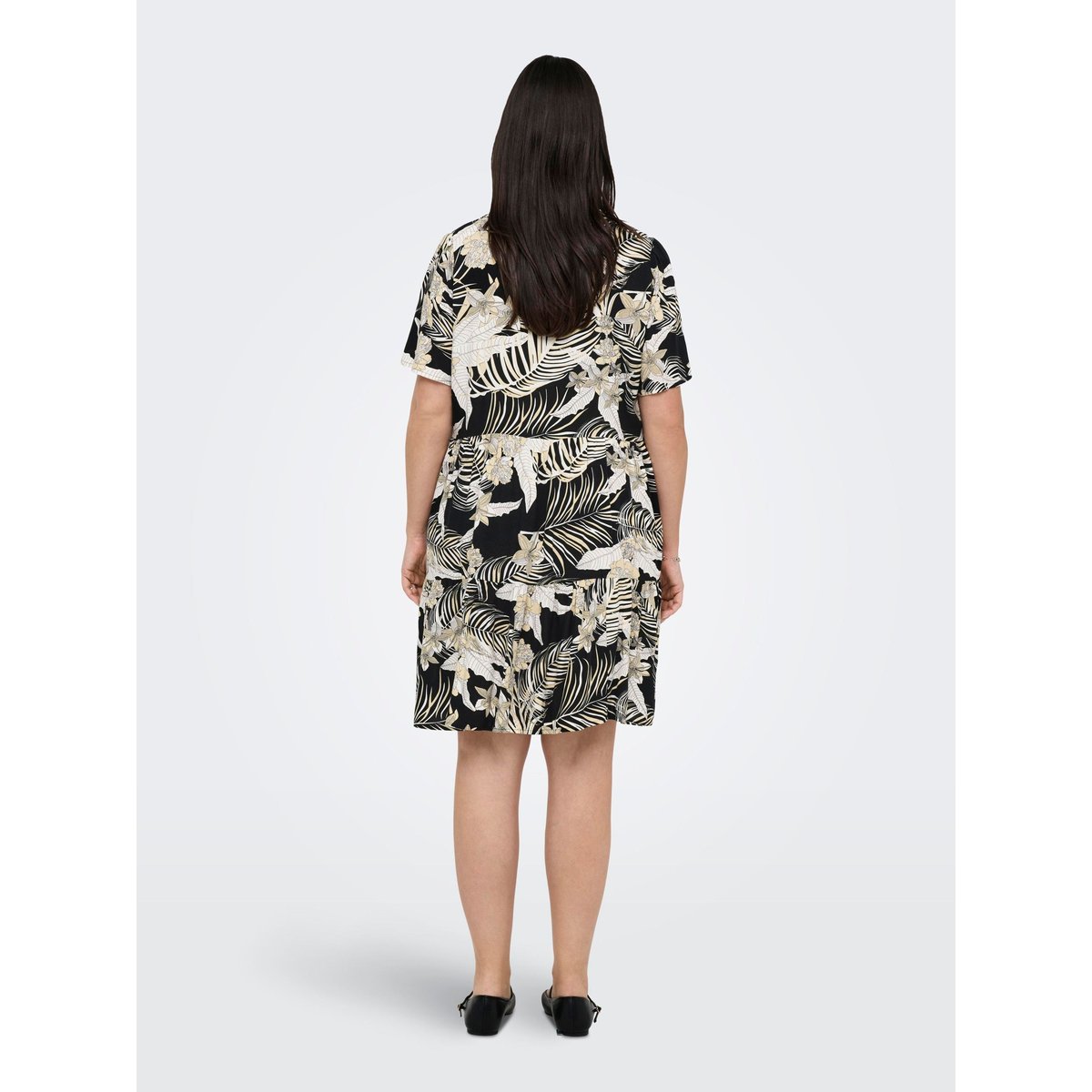 Robe black 1, ONLY CARMAKOMA