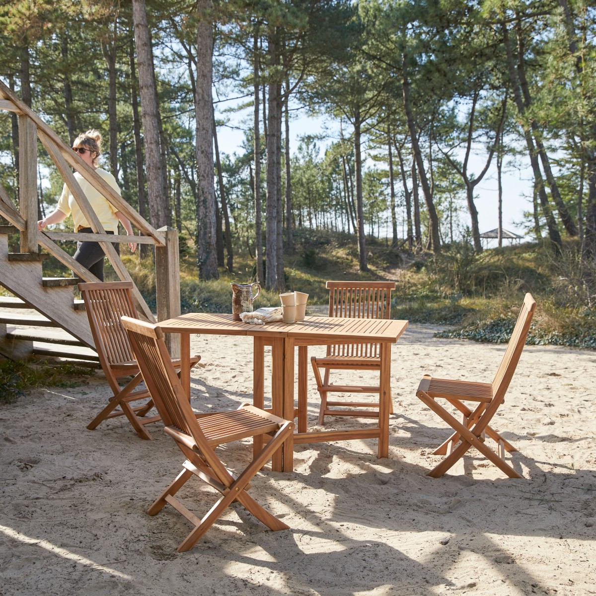 Ensemble table et chaises de jardin en Acacia massif, CAPRI marron, TIKAMOON