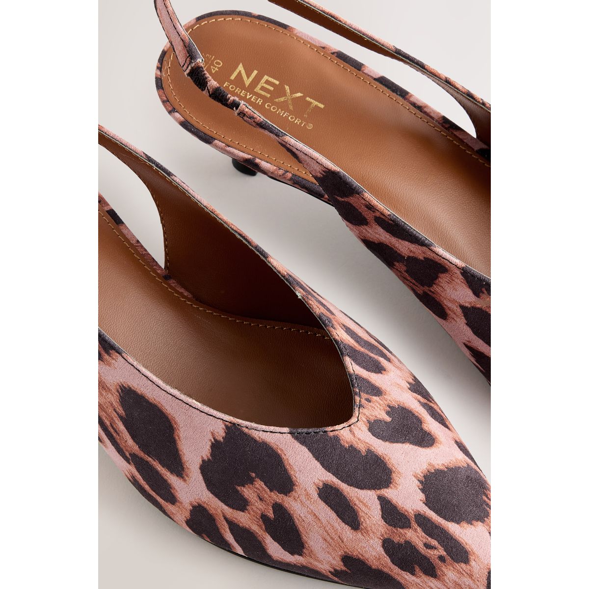 Chaussures à petit talon forever comfort® léopard, NEXT