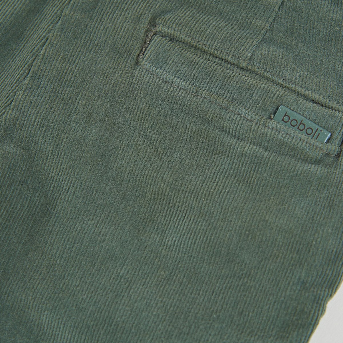 Pantalon garçon en velours côtelé fin vert, BOBOLI