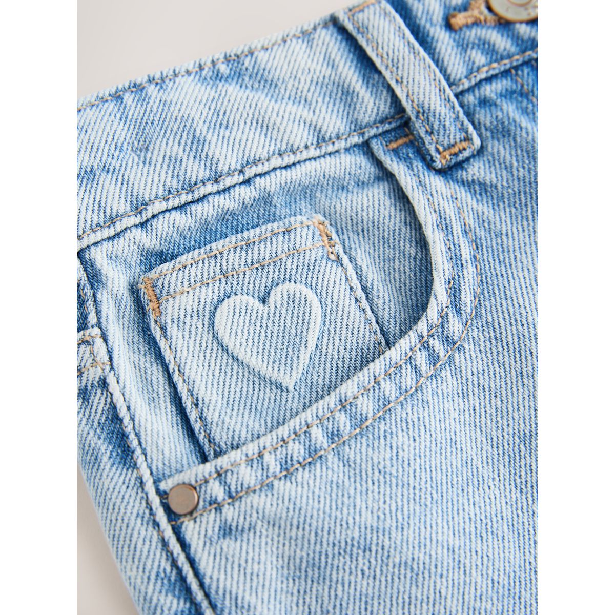 Jupe en jean avec poche cœur bleu clair, NEXT