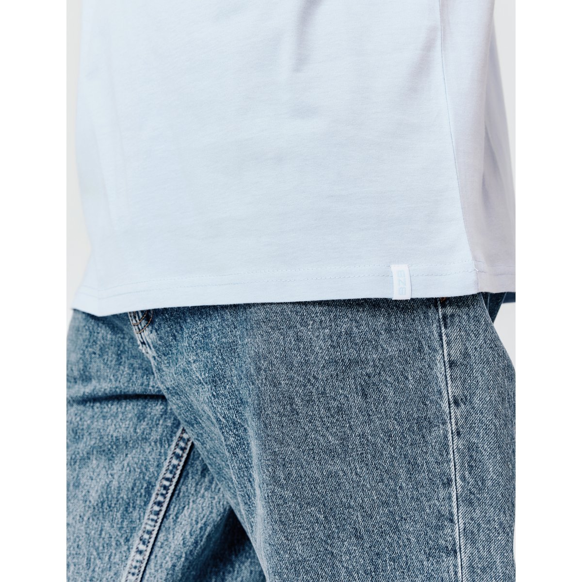 T-shirt basique bleu clair, BZB