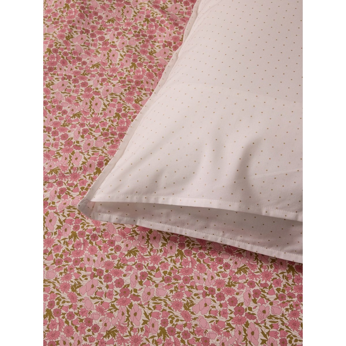 Taie d'oreiller tissu Liberty "Poppy and Daisy" liberty poppy and daisy, CYRILLUS