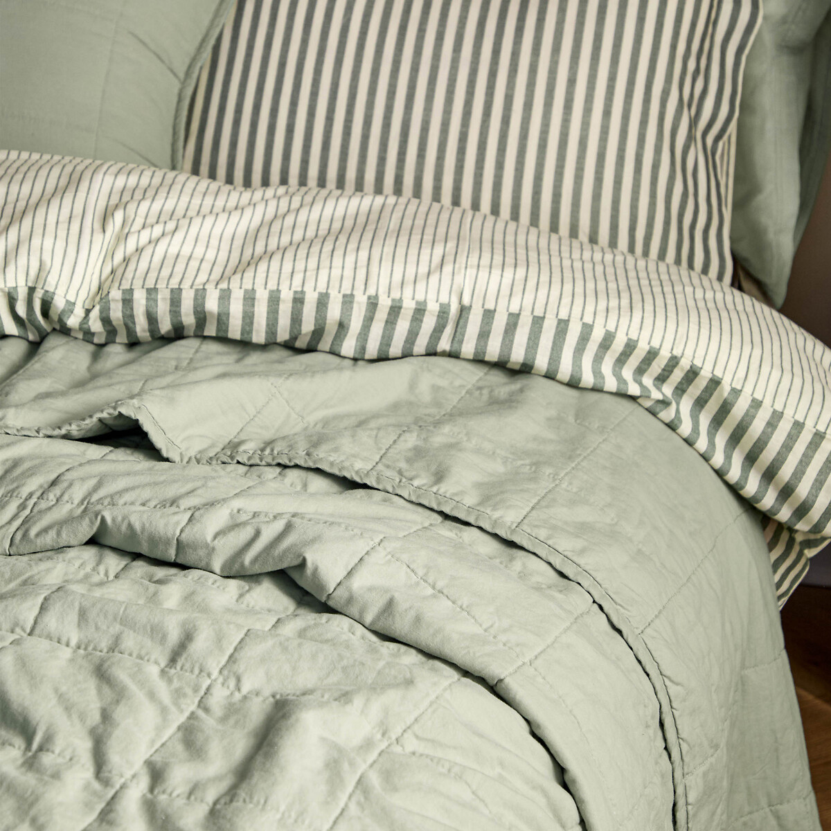 Hebden Quilted 100% Washed Cotton Bedspread- 265x265cm green, YARD